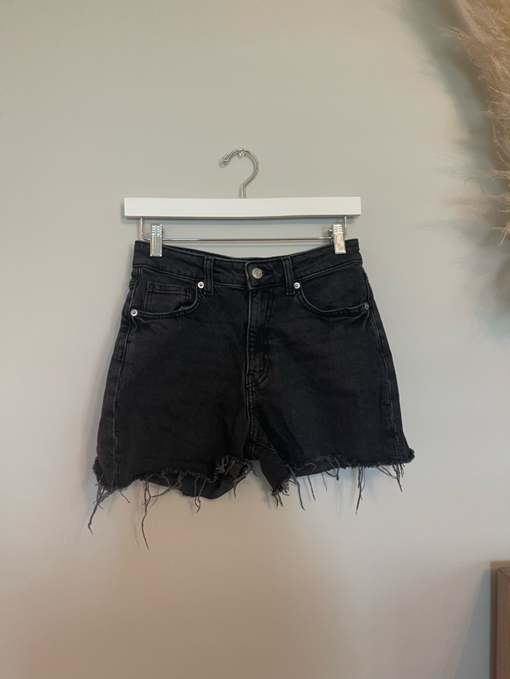 H&M Black High-Rise Frayed Denim Shorts
